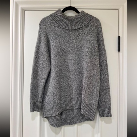 Old Navy Sweaters - Turtleneck sweater